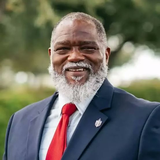 TheBibleprof's tweet photo. I know it's been a couple of weeks, but I wanted to give a tribute to a giant of the faith in our time. Voddie Baucham was a great expository preacher, defender of the biblical family, the biblical gospel, and a defender of the faith (apologetics). https://t.co/nD4AdaSScG