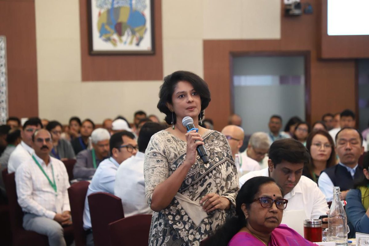 EduMinOfIndia's tweet image. A Review Meeting with States and Union Territories (UTs) was organised by Department of School Education &amp;amp; Literacy (DoSEL), Ministry of Education on 7th October, 2025 at Sushma Swaraj Bhawan, New Delhi.

Shri @sanjayjavin, Secretary, DoSEL, underscored the importance of #NEP2020…