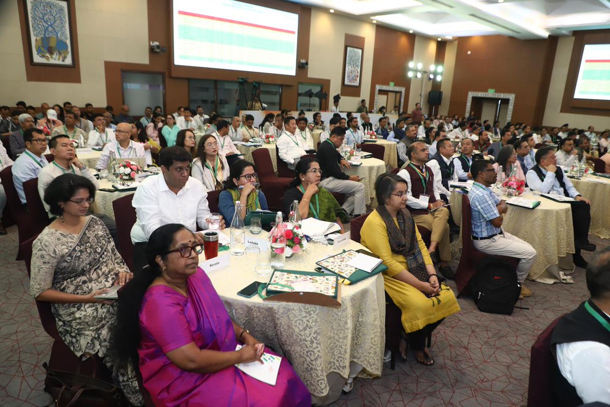 EduMinOfIndia's tweet image. A Review Meeting with States and Union Territories (UTs) was organised by Department of School Education &amp;amp; Literacy (DoSEL), Ministry of Education on 7th October, 2025 at Sushma Swaraj Bhawan, New Delhi.

Shri @sanjayjavin, Secretary, DoSEL, underscored the importance of #NEP2020…