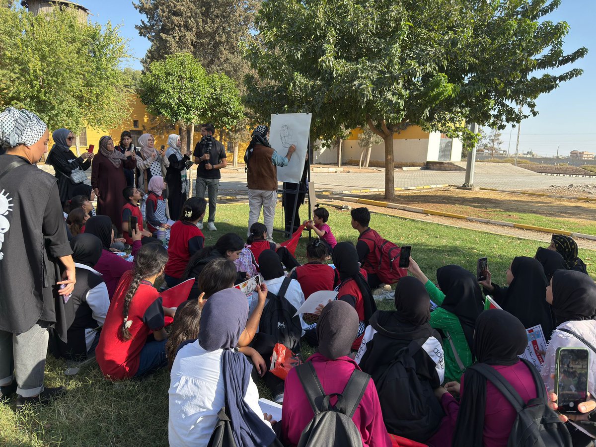 🎨 Sanatla Zulme Karşı Duyarlılık: “Zulmü Fırçala” Etkinliği 🎨

İlçe Millî Eğitim Müdürlüğümüz ile Elbirliği Derneği iş birliğinde düzenlenen “Zulmü Fırçala” etkinliği büyük bir ilgiyle gerçekleştirildi.