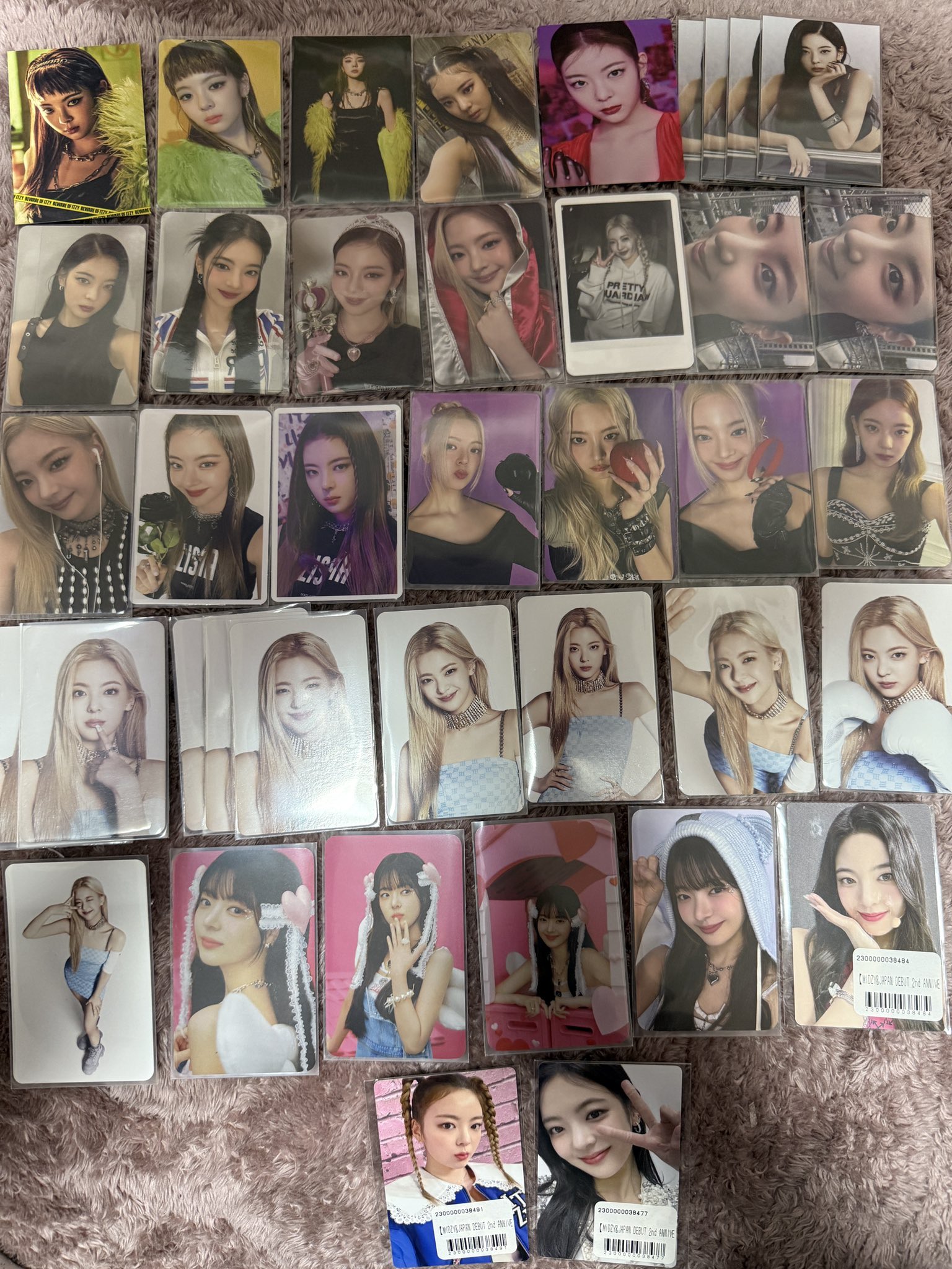 itzy トレカ 𝙝𝙖𝙧𝙪𝙠𝙖 on X: 