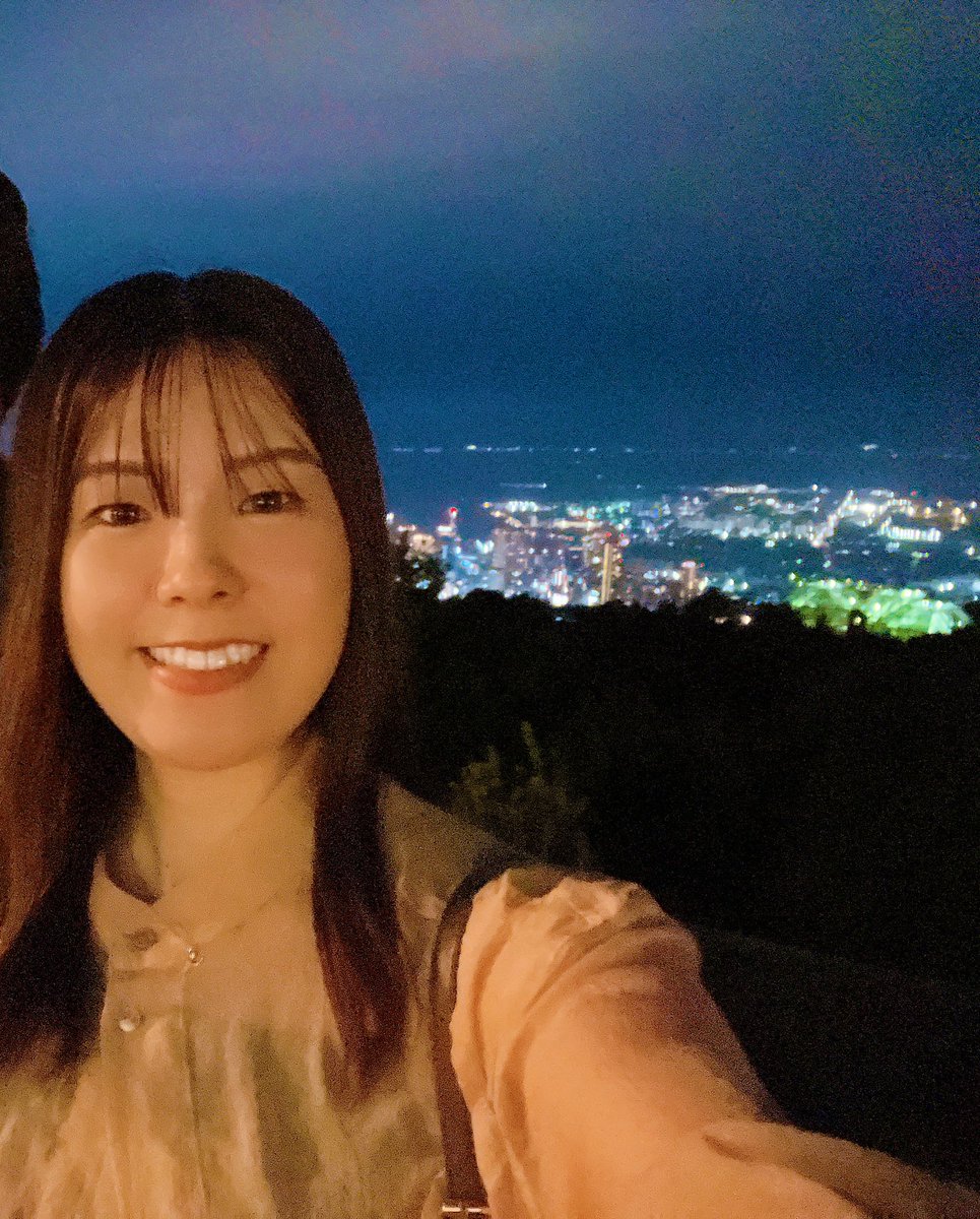 koikano_sanna's tweet image. ずっと行ってみたかった神戸の布引ハーブ園🌹
今回は夜景が見たくて夜に行ったけど、次は昼間に行ってガーデンエリアを楽しみたいなぁ🌷.*
ここはクリスマスの時期に行くのもおすすめ🎄
今年のクリスマスは何しようかなぁ…？💭
#コイカノ #コイカノ関西 #レンタル彼女 #デート