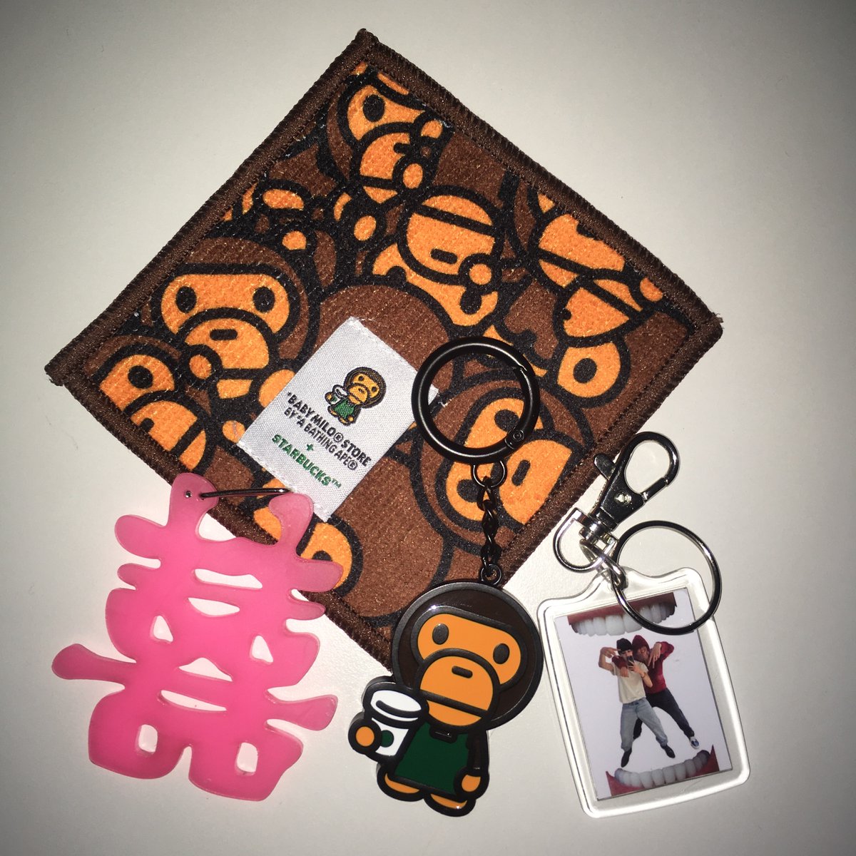 스벅 베이프코스터 재질 생각보다 ㅂㄹ엿고 받아보니께 그냥 그랫음... 키링이 예뽀다 ^^