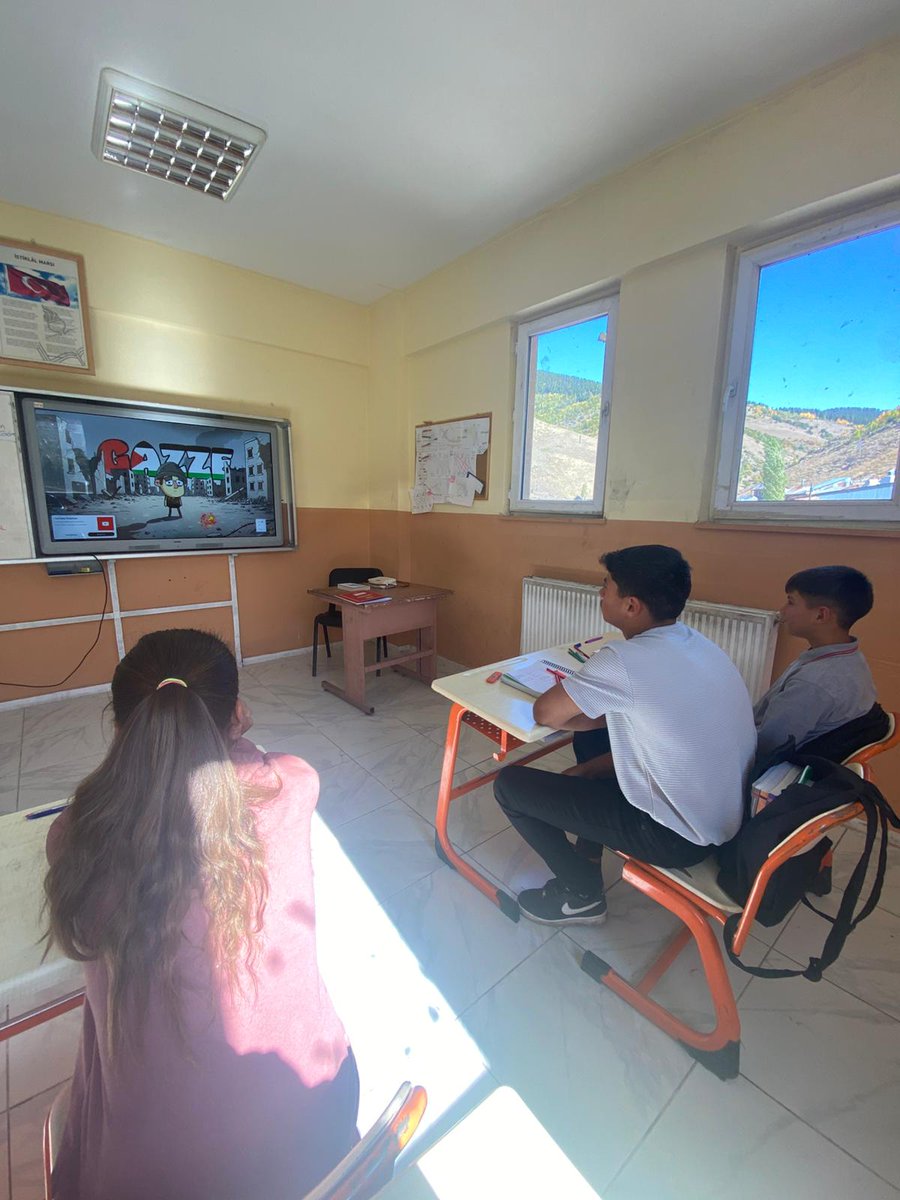 🇵🇸Okulumuzda Filistin'e destek için çeşitli etkinlikler yapıldı.

Filistin'de yaşanan acılara sessiz kalmıyoruz. Mazlumların yanında zulmün karşısındayız. 

🕊Barışın, adaletin, demokrasinin ve insan haklarının egemen olduğu bir gelecek dileğiyle.
#Filistin🇵🇸