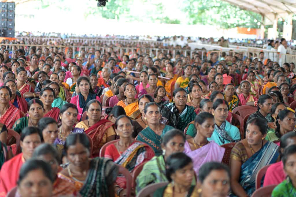 SujeetKOfficial's tweet image. ନୂଆପଡ଼ା ଜିଲ୍ଲା ବିକାଶଧାରାରେ ଯୋଡ଼ି ହେଲା ନୂଆ ଅଧ୍ୟାୟ।
ମାନ୍ୟବର ମୁଖ୍ୟମନ୍ତ୍ରୀ ଶ୍ରୀ @MohanMOdisha ଗତକାଲି ନୂଆପଡ଼ା ଜିଲ୍ଲାରେ ₹୧୧୦୦କୋଟିରୁ ଊର୍ଦ୍ଧ୍ୱ ମୂଲ୍ୟର ୯୫୭ଟି ନୂତନ ପ୍ରକଳ୍ପର ଘୋଷଣା, ଭିତ୍ତିପ୍ରସ୍ତର ସ୍ଥାପନ ଓ ଶୁଭ ଉଦଘାଟନ କରିଛନ୍ତି।
ଏହା ନିଶ୍ଚିତ ଭାବରେ ଜିଲ୍ଲାର ବିକାଶକୁ ତ୍ୱରାନ୍ୱିତ କରିବା ସହିତ…
