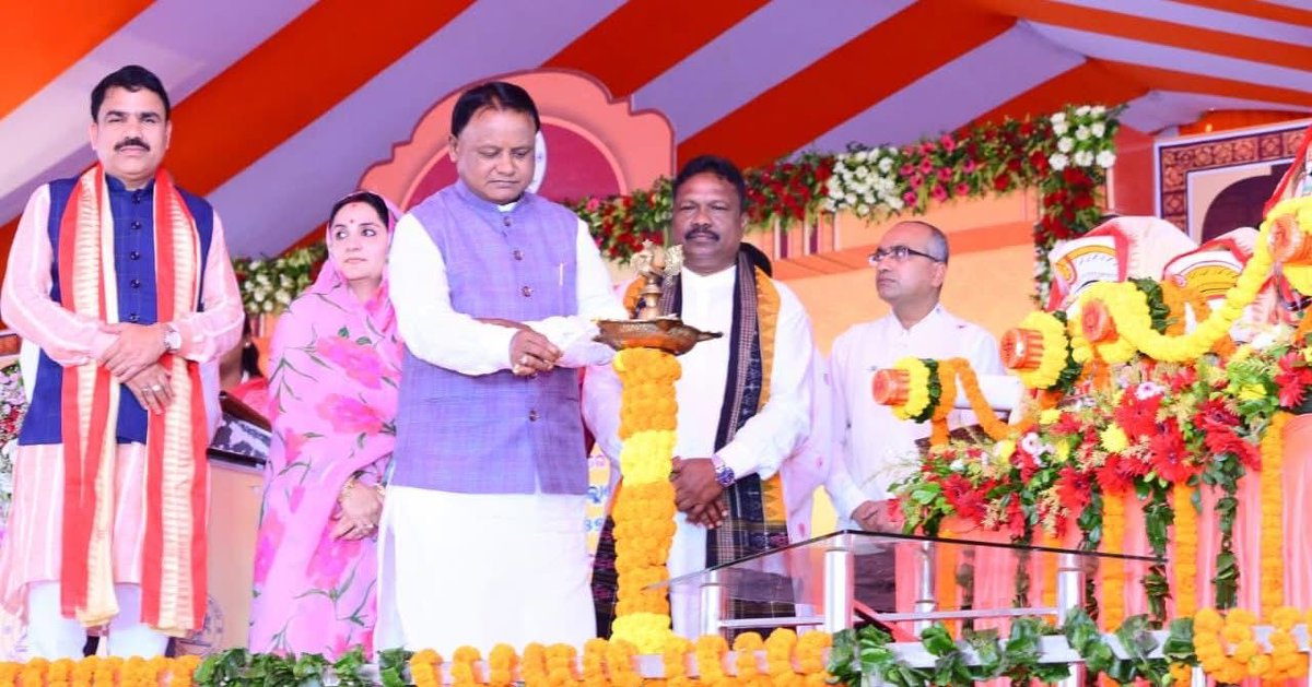SujeetKOfficial's tweet image. ନୂଆପଡ଼ା ଜିଲ୍ଲା ବିକାଶଧାରାରେ ଯୋଡ଼ି ହେଲା ନୂଆ ଅଧ୍ୟାୟ।
ମାନ୍ୟବର ମୁଖ୍ୟମନ୍ତ୍ରୀ ଶ୍ରୀ @MohanMOdisha ଗତକାଲି ନୂଆପଡ଼ା ଜିଲ୍ଲାରେ ₹୧୧୦୦କୋଟିରୁ ଊର୍ଦ୍ଧ୍ୱ ମୂଲ୍ୟର ୯୫୭ଟି ନୂତନ ପ୍ରକଳ୍ପର ଘୋଷଣା, ଭିତ୍ତିପ୍ରସ୍ତର ସ୍ଥାପନ ଓ ଶୁଭ ଉଦଘାଟନ କରିଛନ୍ତି।
ଏହା ନିଶ୍ଚିତ ଭାବରେ ଜିଲ୍ଲାର ବିକାଶକୁ ତ୍ୱରାନ୍ୱିତ କରିବା ସହିତ…