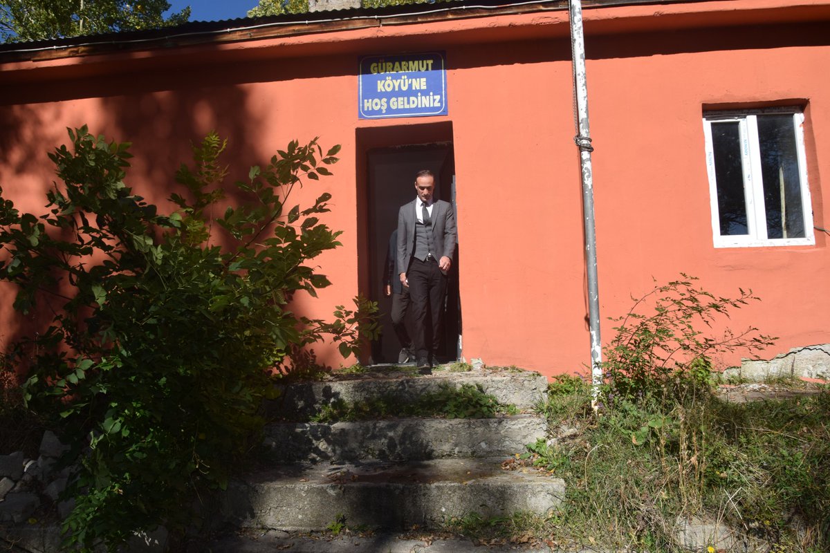 PosofKaymakamlk's tweet photo. KAYMAKAMIMIZ SAYIN MEHMET FATİH KESTİOĞLU'NUN KÖYLERE ZİYARETİ
📍Uğurca
📍Gürarmut
Köylerini ziyaret eden Kaymakamımız Sayın KESTİOĞLU, köy muhtarları ve köy sakinleriyle bir araya gelerek sohbet ettikten sonra incelemelerde bulunup sorunlarını ve taleplerini dinledi.

#posof https://t.co/9E4xHTSwFd