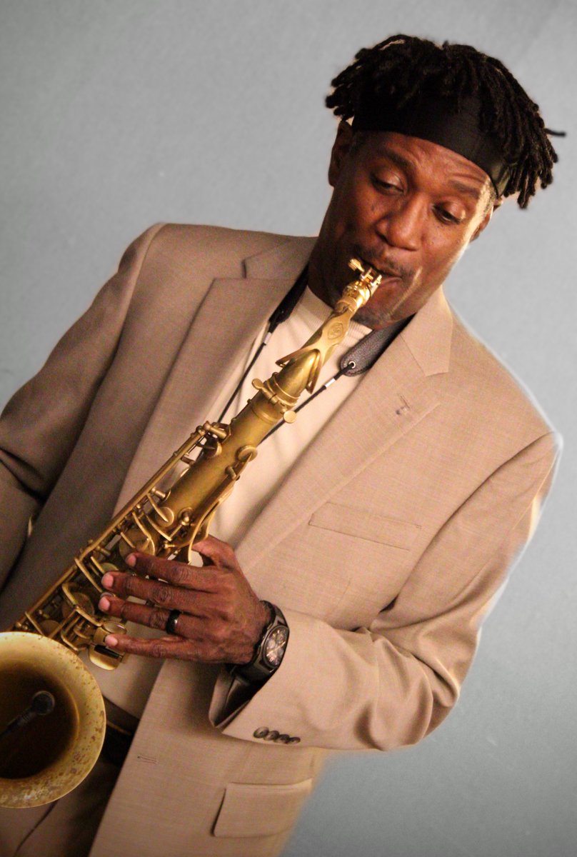 Smoothnsaxy's tweet photo. Experience the emotive sound of saxophone jazz with R.L. Walker Music! 🎷 Discover the stories within our latest EP and don't miss our upcoming live shows. Visit us at https://t.co/bjTHGgKvEE to learn more! #SmoothJazz #LiveMusic https://t.co/biPXqtEl5X