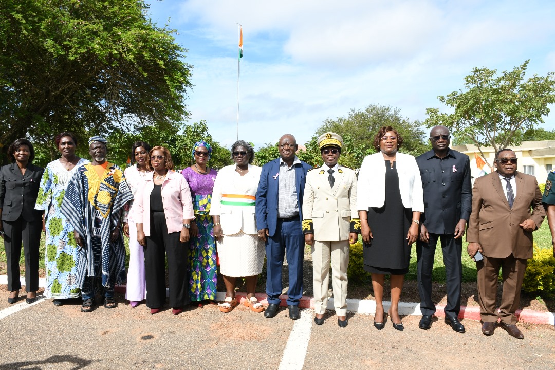 LANCEMENT DE L’ÉDITION 2025-2026 DU SALUT AUX COULEURS À L’UPGC
Professeure COULIBALY Aoua Sougo : « La monté du drapeau est un moment d’éducation civique, une école de respect des symboles, mais aussi de discipline et de responsabilité ».