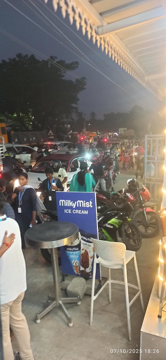 Near Tidle park Heavy traffic regularly please make it this one way <a href="/CbeCorp/">Coimbatore Corporation</a> <a href="/policecbecity/">கோவை மாநகரக் காவல் Coimbatore City Police</a>