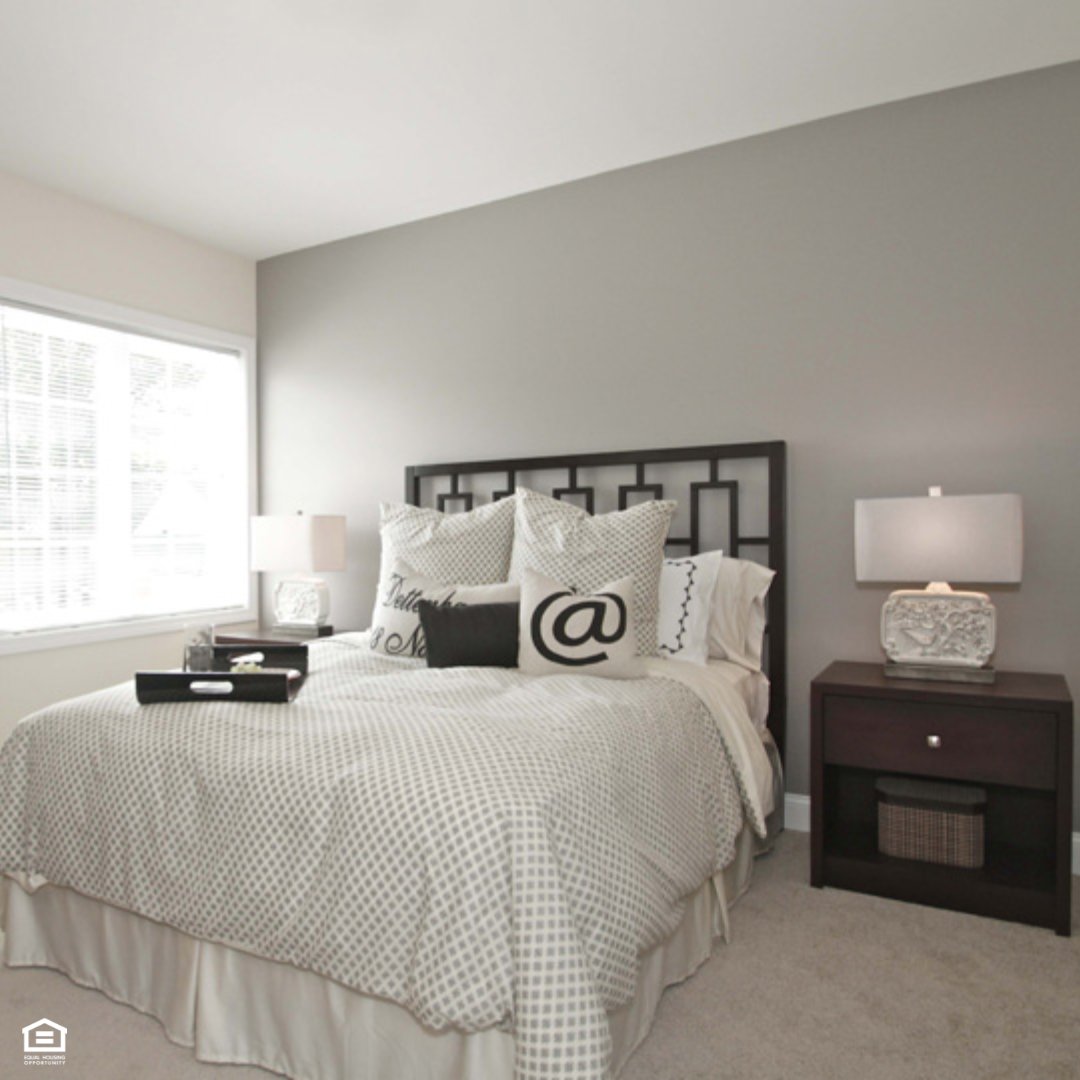 RidgecrestVCHR's tweet photo. Sleep better in the beautifully designed bedrooms at Ridgecrest Village! These cozy, inviting spaces are perfect for relaxing and unwinding after a long day. 🛏️

See your new favorite space—schedule a tour today! https://t.co/dMDumcs3sk https://t.co/tl5BmjWuYL
