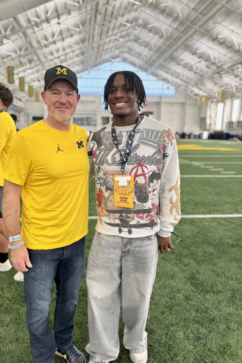 5starsavi's tweet photo. Had a great time in A2 this past weekend. #GoBlue 〽️ https://t.co/t9fP9pUCuB