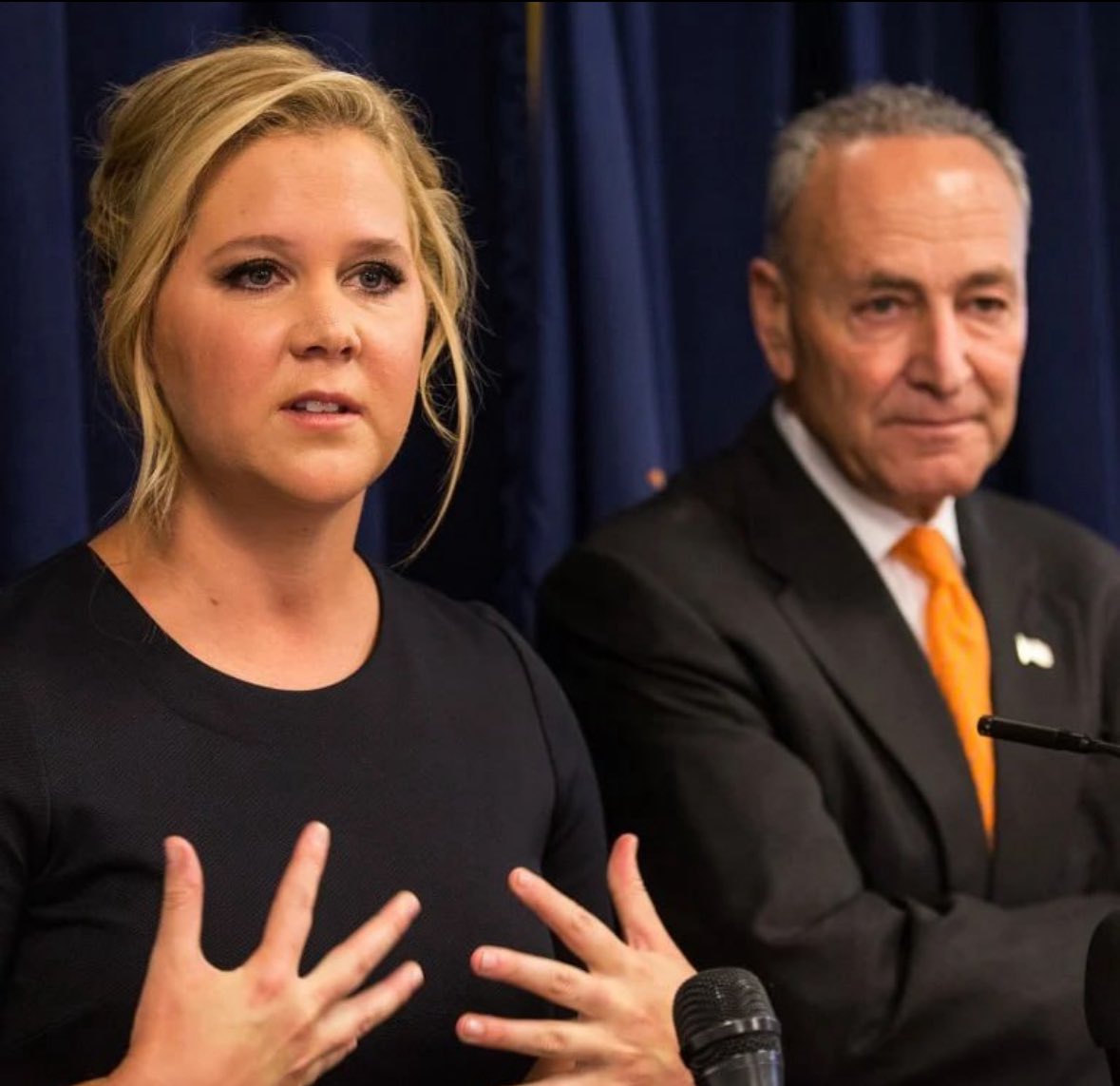 News39512D's tweet image. Amy Schumer Comedian and Niece to Chuck Schumer is moving to London because of Trump. 

What advice would you give her ??