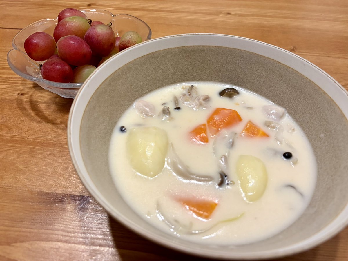 あっという間にシチューの季節🥔
#おうちごはん  #X家庭料理部
