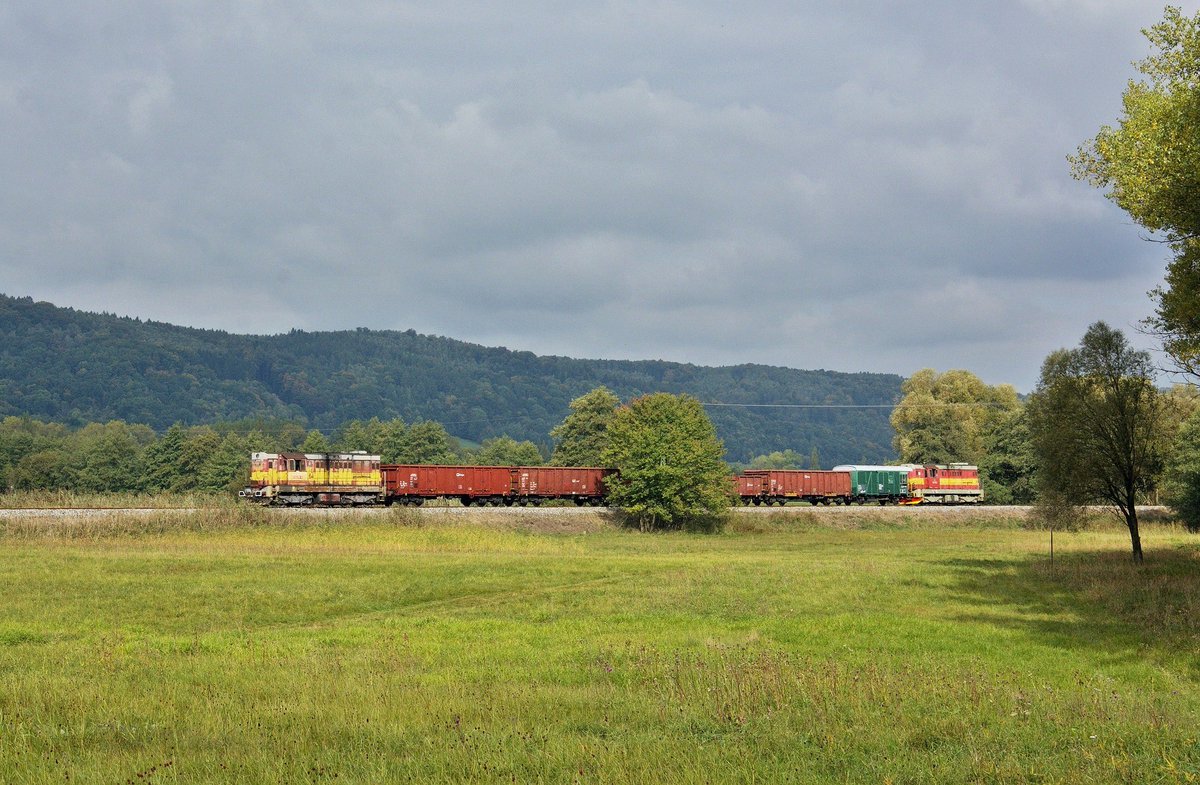 V pátek 3. října 2025 jsme pro zahraniční příznivce železnic zrealizovali na “Kozině”, neboli trati z Děčína do Libouchce, jízdu zvláštního manipulačního vlaku. Velký dík patří všem zaměstnancům ČD Cargo, kteří se na úspěchu akce podíleli.