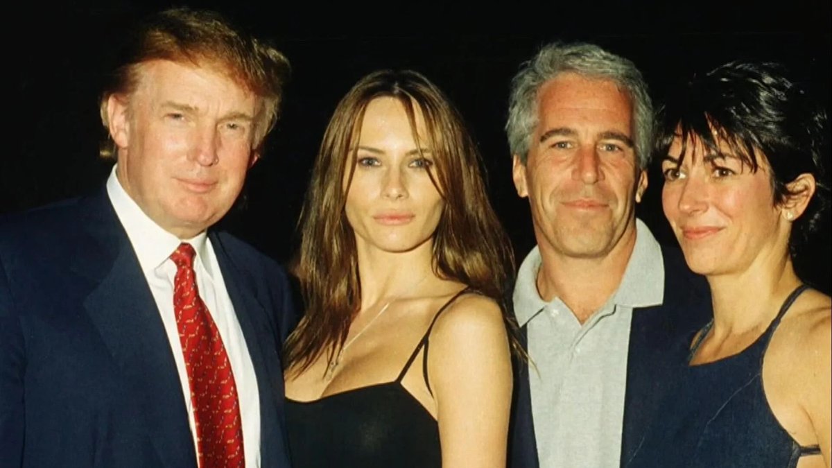 MikeNellis's tweet image. Trump spent a good chunk of the ’90s partying with two pretty infamous sex traffickers, but any time you ask him about Epstein and Maxwell, he’s like, “Never heard of them,” as if there aren’t a million photos of them together.
