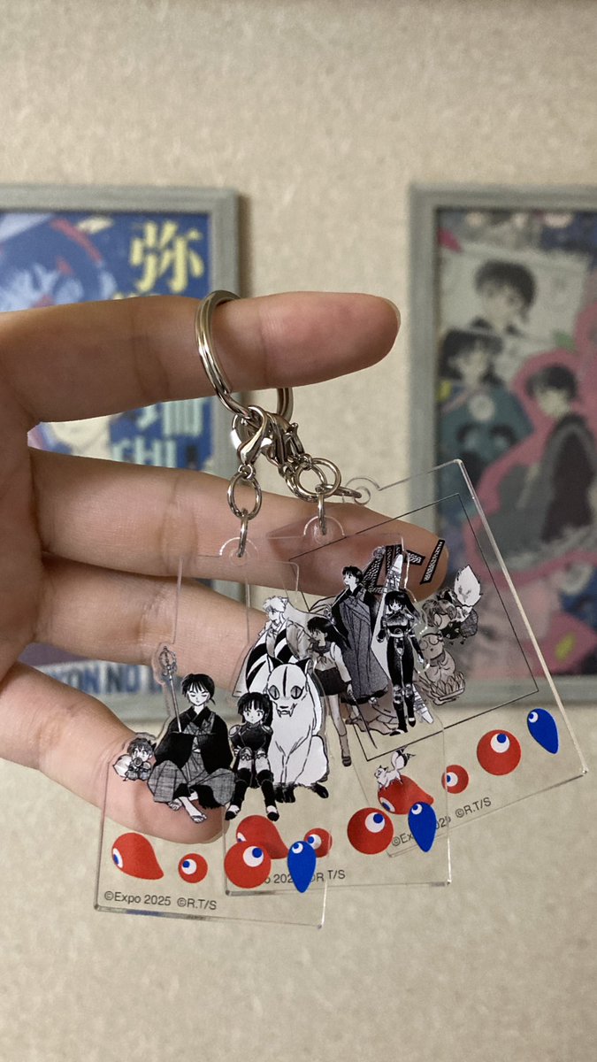 n_zn27's tweet photo. 会期ギリギリを攻めて万博に行ってきたのでクリアファイルと3連アクキーゲットしました‼️‼️‼️‼️歓喜

実物タオルの破壊力（初登場弥勒がデカすぎる）やばくて絶句した
何とか耐えて棚に戻しましたがやっぱり買っておけば良かったかもしれない…………。 https://t.co/h2O1T2pDD7