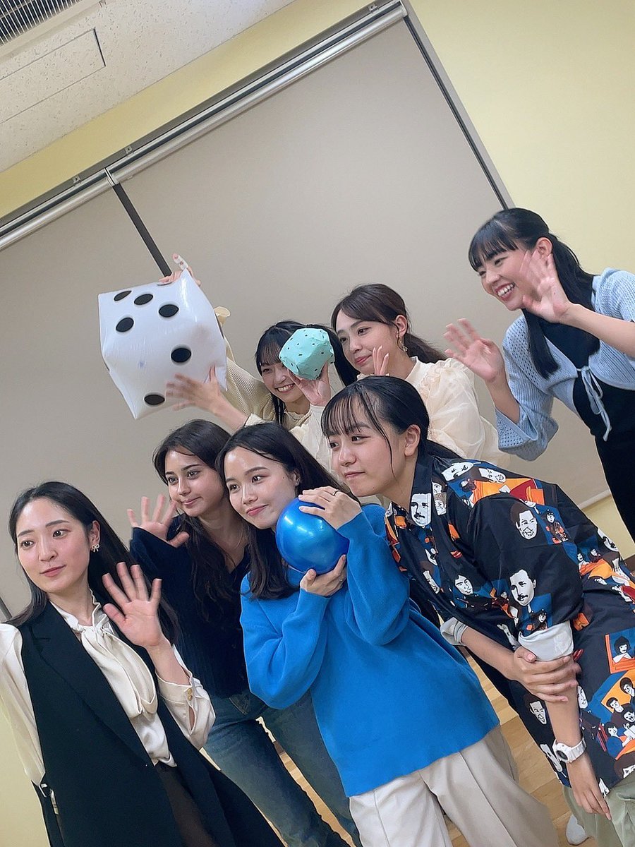 #東俳日記
本日も #どよよん生放送
ご視聴ありがとうございました
#チケット発売開始ぴょん

アーカイブはこちら
▹▸ youtube.com/live/0IH8-yJ6_…

イベントの情報も少しずつ解禁になり
今日からチケットも販売開始！
イベントに向けて準備をしていこう！
ということでこの企画- ̗̀🎁 ̖́-