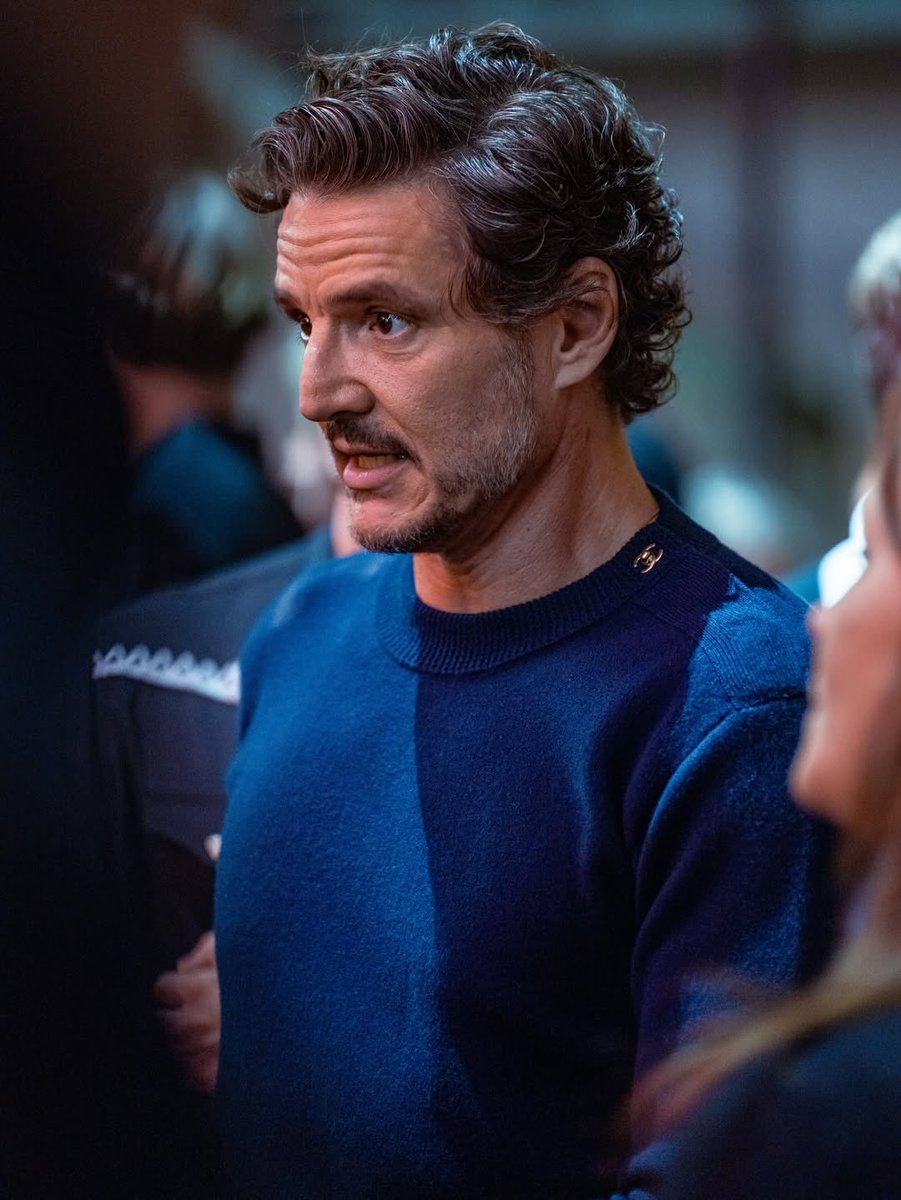pascalarchive's tweet image. Pedro Pascal at the Chanel show in Paris

📸 kevinrzk | instagram