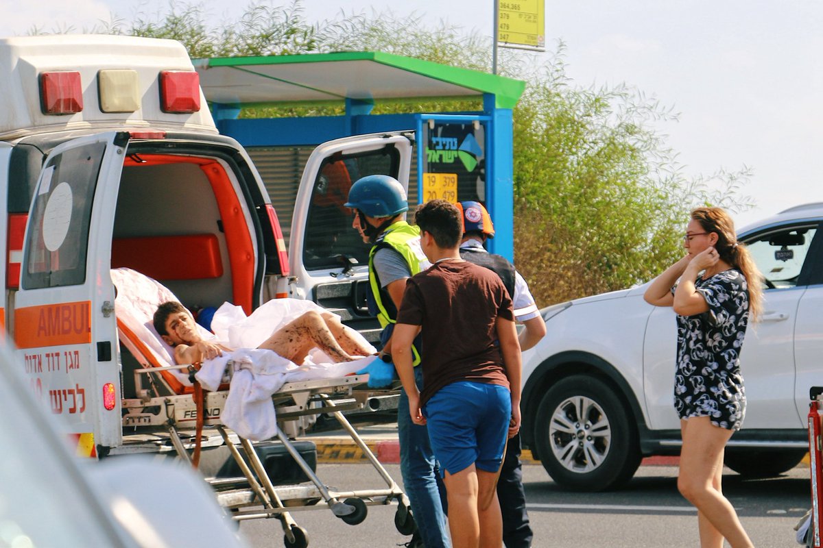 Experience Humans tweet media