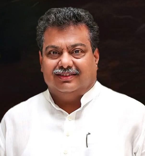 MLAHRGaviyappa's tweet image. ಬೃಹತ್ ಮತ್ತು ಮಧ್ಯಮ ಕೈಗಾರಿಕೆ ಹಾಗೂ ಮೂಲ ಸೌಲಭ್ಯ ಅಭಿವೃದ್ಧಿ ಸಚಿವರಾದ ಶ್ರೀ M. B. Patil ಅವರಿಗೆ ಜನ್ಮದಿನದ ಶುಭಾಶಯಗಳು.

ತಮ್ಮ ಜನಪರ ಕೆಲಸಗಳು ಮತ್ತು ಅಭಿವೃದ್ಧಿಯ ನಿರಂತರ ಪ್ರಯತ್ನಗಳು ಯಶಸ್ವಿಯಾಗಲಿ. ಭಗವಂತ ನಿಮಗೆ ಆಯುರಾರೋಗ್ಯ ಮತ್ತು ದೀರ್ಘಾಯುಷ್ಯ ಕರುಣಿಸಲಿ.

#hrgaviyappa #hospete #bestwishes #happybirthday