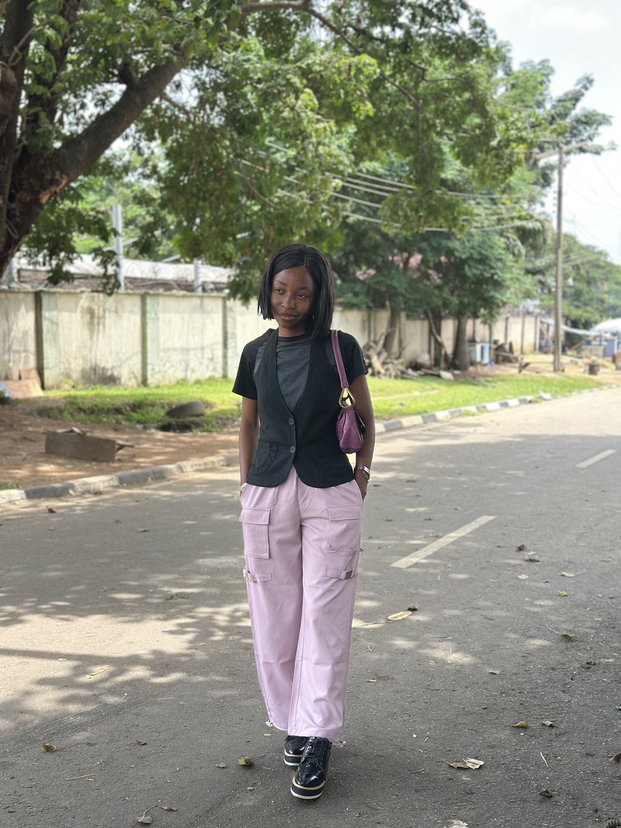 maadieeeeeee's tweet image. Abuja brands, l'm open to an Internship/ remote role in video editing or SMM.
I want to take brand storytelling to a whole new level through visuals & content that connects with audiences.
Send a DM and I’ll send my portfolio