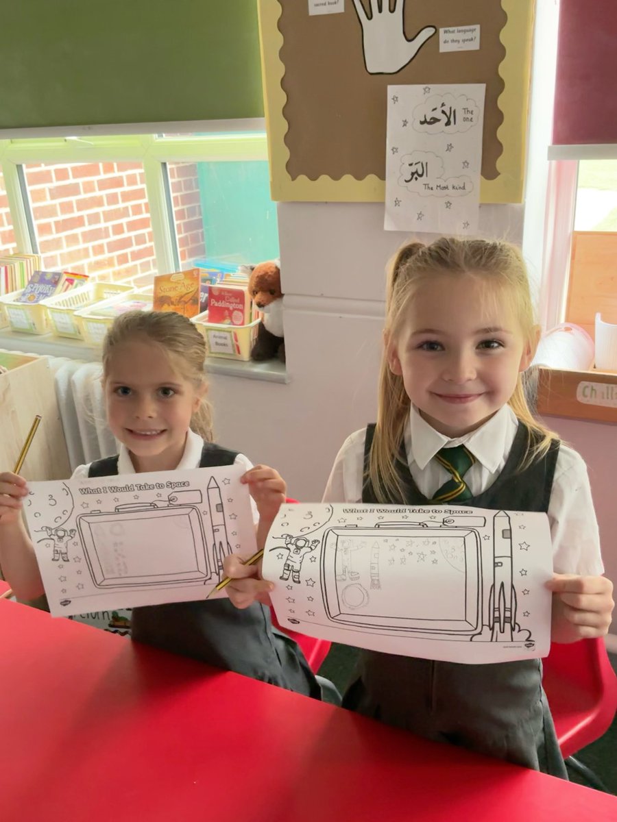 firsprimarysale's tweet image. #Year2Chestnut learnt all about space today to celebrate #WorldSpaceWeek 👽🚀👾☄️