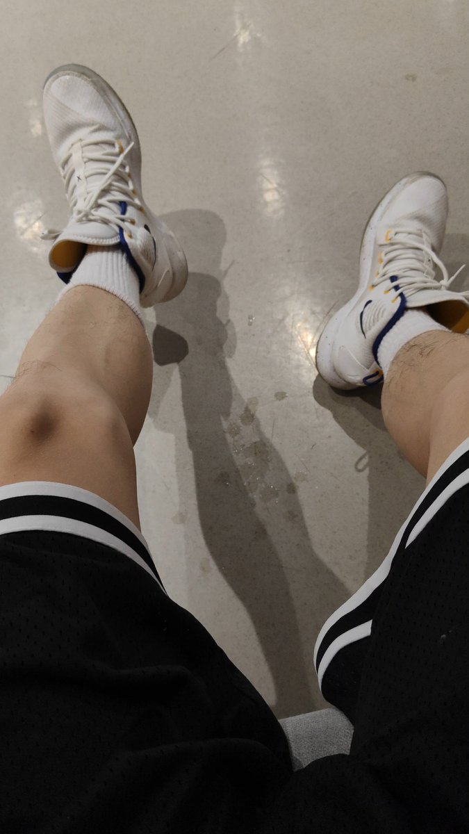 EMPRIO_Master's tweet image. 来把爷的汗👅干净