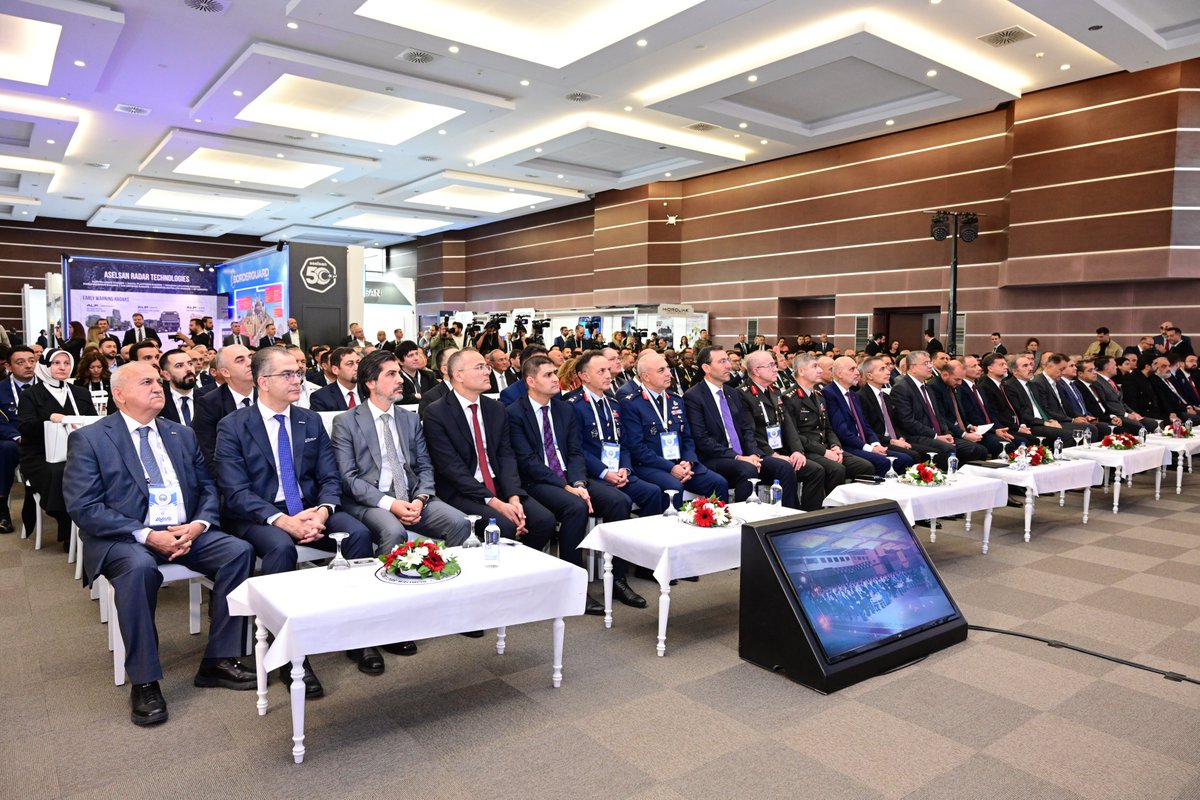ostimosb's tweet photo. #OSTİM Yönetim Kurulu Başkanı Orhan Aydın, T.C. Milli Savunma Bakanlığı ve Cumhurbaşkanlığı Savunma Sanayii Başkanlığı (SSB) destekleriyle, MÜSİAD Ankara Şubesi tarafından düzenlenen 5. Askeri Radar ve Sınır Güvenliği Zirvesi’ne katıldı.
@MUSIADAnkara @MUSIAD @ostimsavunma #MRBS https://t.co/vYwFuYbMrX