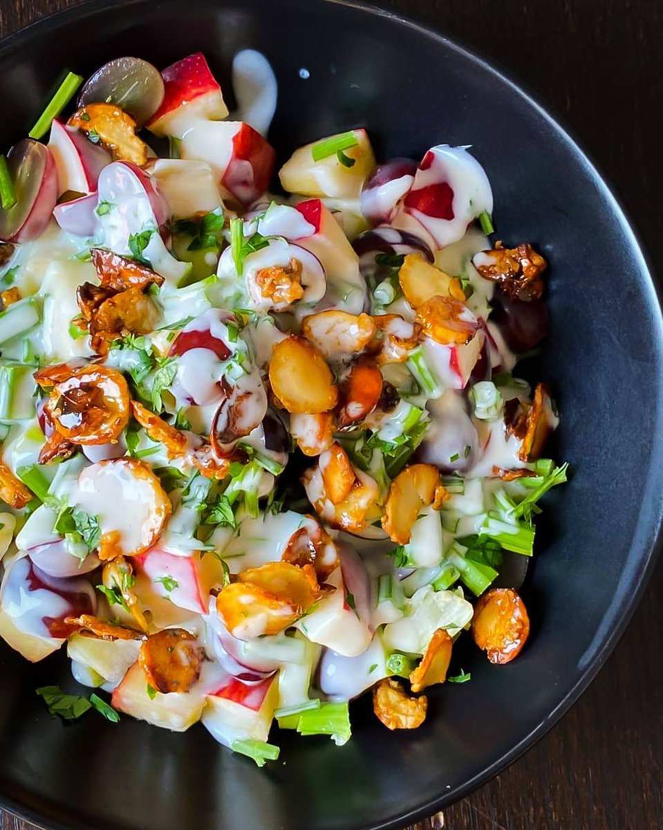 mychefjoe's tweet photo. Not your regular salad day 🥗💚

Which bowl are you diving into first? 😋👇

 #HealthyEats #SaladVibes https://t.co/myRDTb8w17