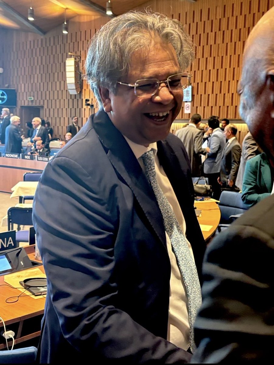 The result of the vote of the @unesco Executive Board for the position of President of the 43rd General Conference sees Khondker Mohammad Talha of Bangladesh obtaining the majority. Congratulations on behalf of the Executive Board.