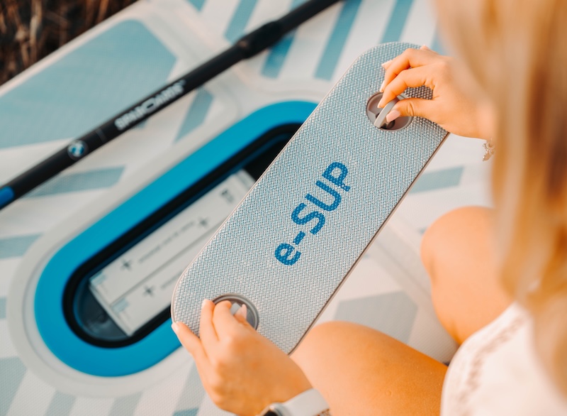 BOHP's tweet image. BMWグループのDesignworksが手がけるSUP「BMW x SipaBoards」登場！ | BMWおたっきーず！Blog - BMW総合情報ブログ bmw.jugem.jp/?eid=46605 #BMW #BMWGroupDesignworks #Designworks #SipaBoards #BMWxSipaBoards #eSUP #SUP