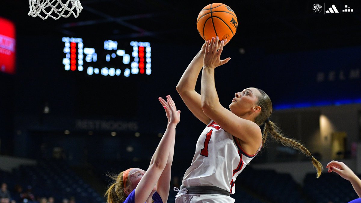 HBD to our master cheffin’, deep-in-the-holler reppin’, Kentucky twangin’, water fall seekin’, concert huntin’, super sophomore that lights up every room she walks into with fun and joy from Lawrence County, KY…<a href="/kfelt_1/">kensley feltner</a>. We’re so grateful you’re a 🐻!! Have a great day 🎉🎂🥳