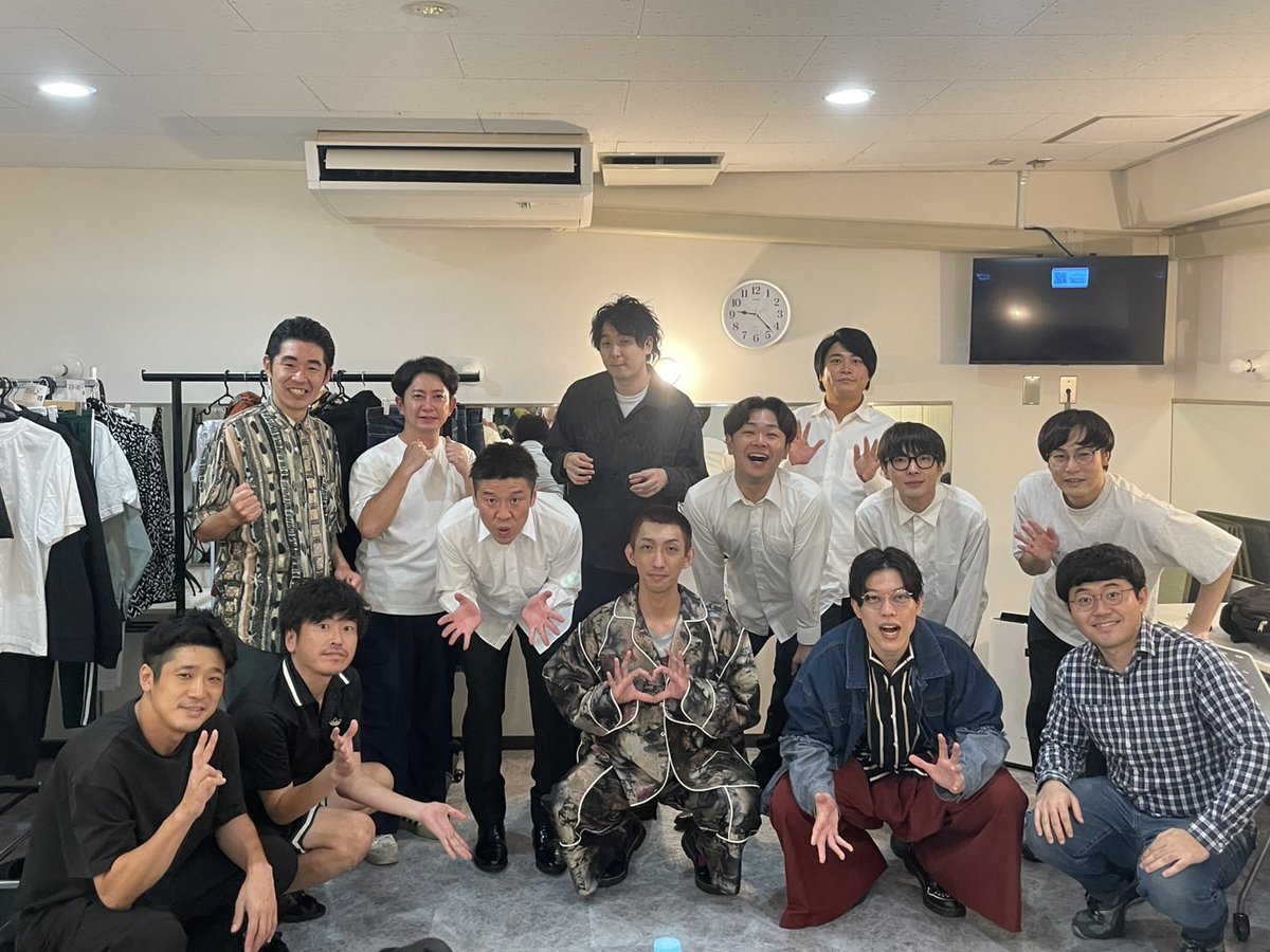 yoshimot6ppongi's tweet image. 「360°コント」
ありがとうございました🌟

ステージだけではなく、会場全体が舞台になり、座る席によって見え方が変わるコントライブ！

客席、バルコニー、座席、花道などなど色々なところからネタを披露しました！

感想は ＃360度コント で聞かせてください👂💗…