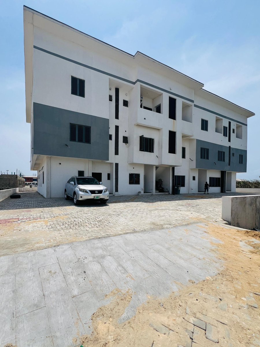 adeoyee956's tweet image. They say, ‘Don’t wait to buy real estate, buy real estate and wait.’ Do you agree or disagree?

#RealEstate #viral