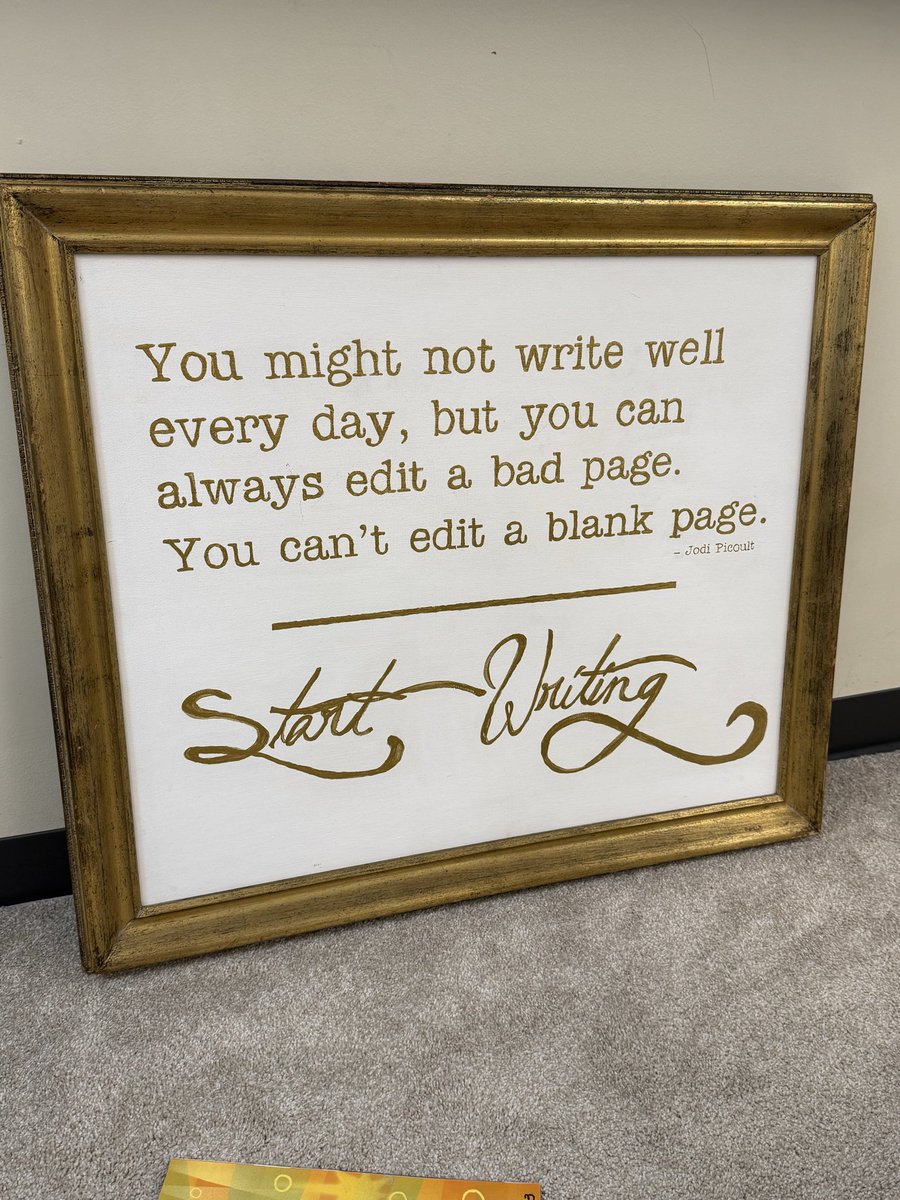 Loved seeing this message in one of our elementary classrooms <a href="/GCASDK12/">Grove City Area School District</a>!  #GCASDproud