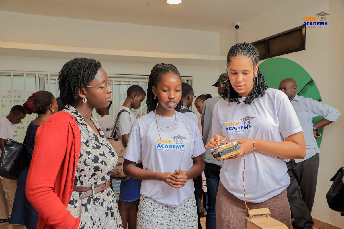 code_academy_ug's tweet image. The P7 Code Camp is more than coding — it’s curiosity unleashed! 🔍 #SmartParenting #MakeItCount #InvestInYourChild #EducationMatters #DigitalParenting