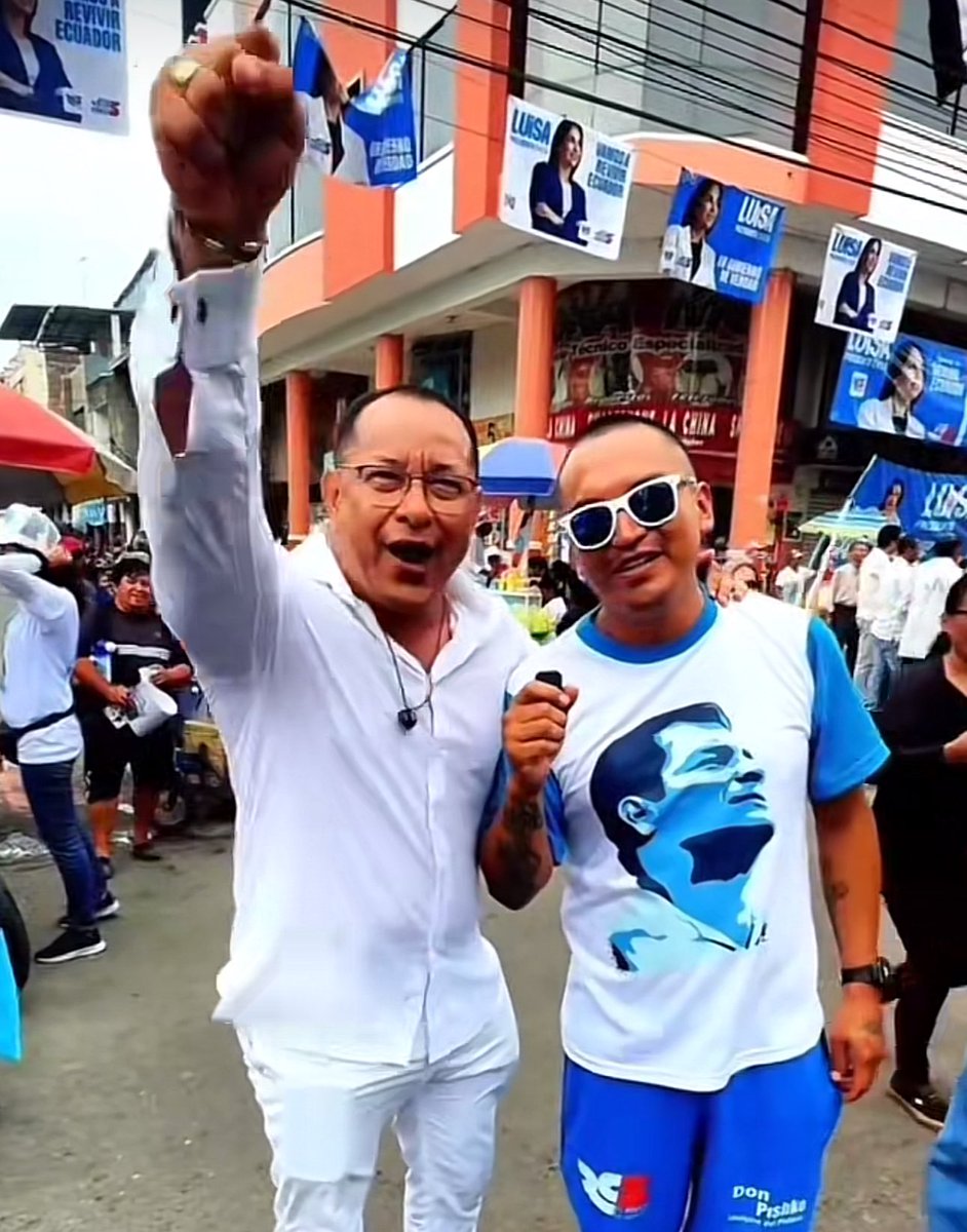 runariasokuu's tweet image. Este mismo tipo es el que estaba detrás de los incendios Forestales en el Panecillo, Quito. Deben capturar y encerrar a este Pirómano de la Rc5.
