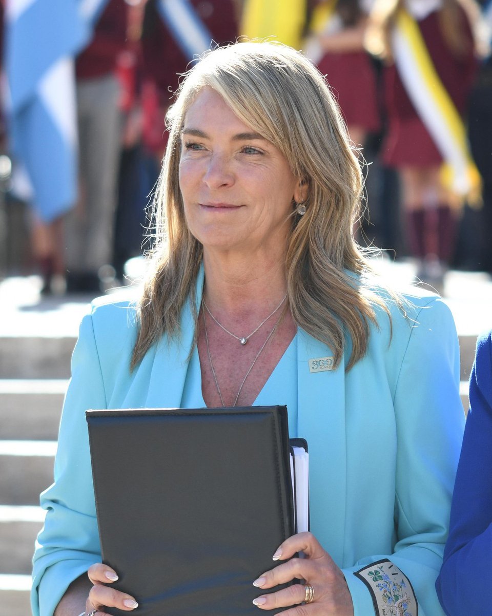 Hoy tuve el honor de recibir de manos del Intendente <a href="/pablojavkin/">Pablo Javkin</a> el Proyecto de Ordenanza de autonomía de Rosario.

Un hecho histórico que llega justo cuando nuestra ciudad cumple 300 años y vuelve a hacer lo que mejor sabe hacer: pensarse a sí misma y proyectar su futuro con