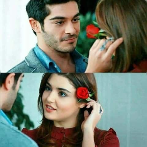 چہرہ میرا تھا۔۔۔ نگاہیں تھی اُسکی

خاموشی میں بھی ۔۔۔ وہ باتیں تھی اُس کی

میرے چہرے پہ غزل لکھتی گئیں۔۔۔۔

شعر کہتی ہوئی آنکھیں اس کی۔۔۔!!!

#اردو_زبان