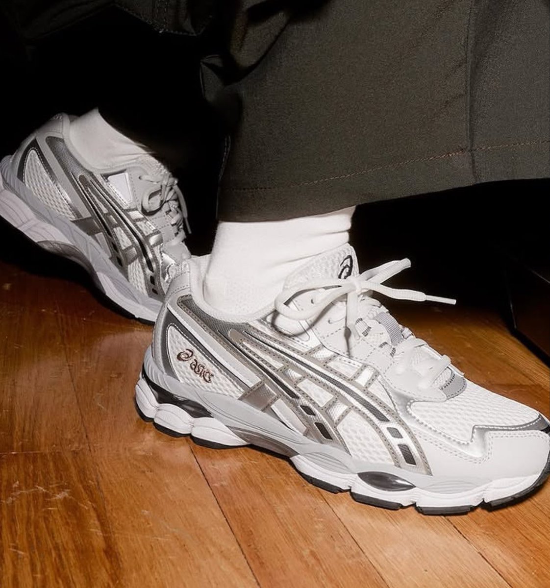 Sneaker Deals GB tweet media