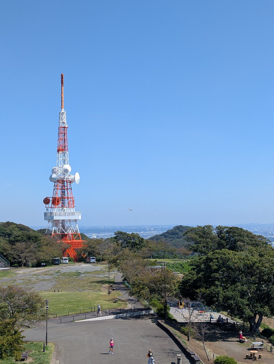みんなおはようUo^ｪ^oU

今日は僕がどこにいるでしょうかゲームしようかな
みんなわかる？