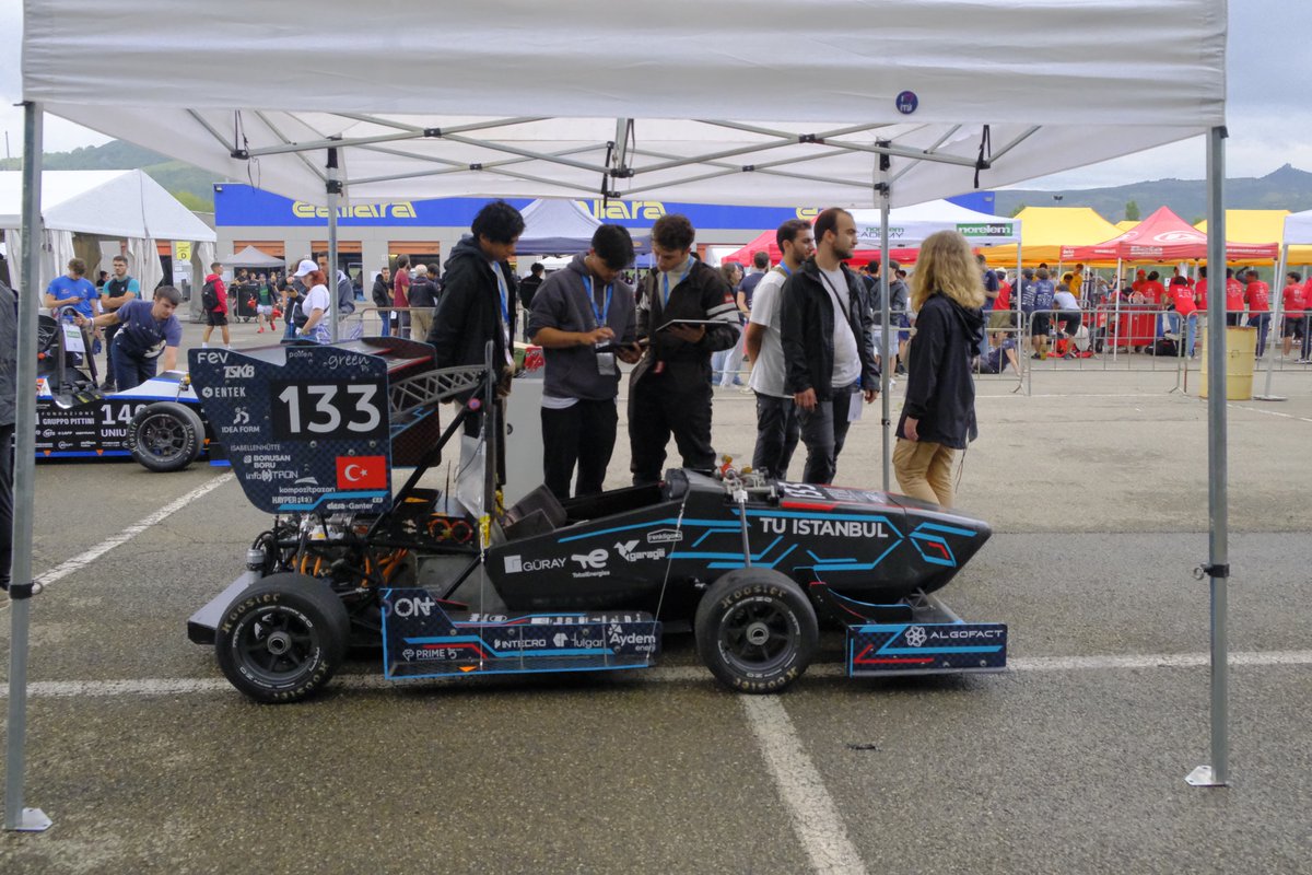 algofacttech's tweet image. İTÜ Racing Takımının Formula Student Italy 2025 Yolculuğuna Destek Vermekten Gurur Duyduk!
Yarış sürecindeki başarılarının devamını diliyor ve emek veren tüm takım arkadaşlarını bir kez daha gönülden kutluyoruz. Birlikte daha ileriye! 
#İTÜRacing #FSAEItaly2025 #Algofact