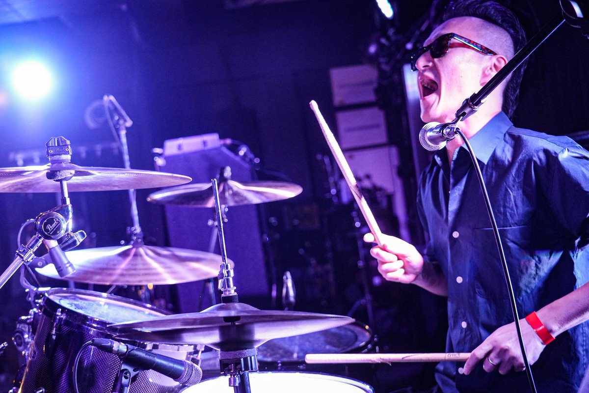 【GIG INFO 2025】
10/15(水)@南堀江SOCORE FACTORY
11/7(金)@木屋町DEWEY
11/19(水)@南堀江SOCORE FACTORY←new!!
11/22(土)@なんば紅鶴←トークライブ🆕 
12/6(土)@西成CLUB WATER
12/19(金)@南堀江SOCORE FACTORY

photo by <a href="/KA_E_37/">樫原汐/ｶｼﾊﾗｼﾞｬｸ</a>

#サンシャイン