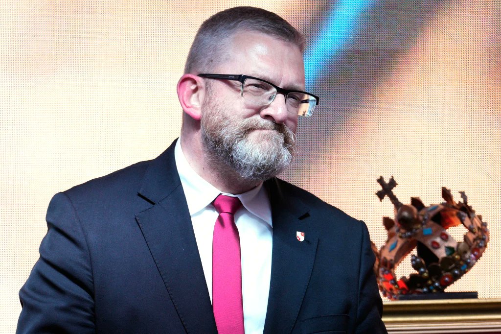 Poland_Based's tweet image. 🇵🇱
Grzegorz Braun was right again.
Grzegorz Braun said that the countries responsible for Russian-Ukrainian war will blame Poland for this war.