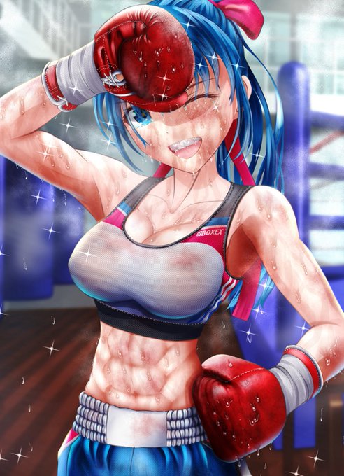 ジム334回目 プロ志望の30代の方二人とマススパー5Rやった後に、休憩を挟んでプロ志望の大学生と30代の方と5Rで計10R!(^o^)1日で10Rは過去最多(^-^)10R目も結構動けてたし連打も打ててたのが良かった(^^)