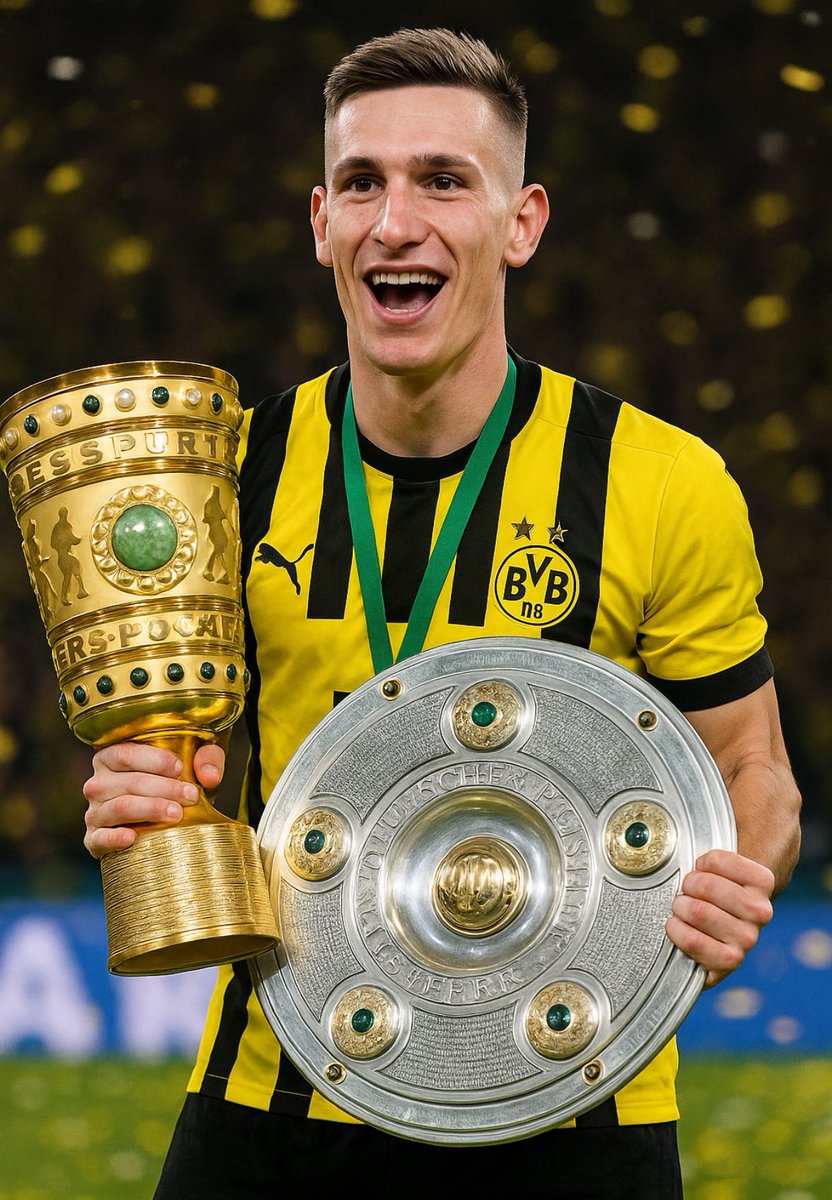 Schlotterbeck04's tweet photo. Männer wie haben es geschafft!
Ich bin so stolz auf euch !
Nach zwei Jahren mit Trainer @BourneyHansus haben wir es geschafft!
Ich bedanke mich bei ihnen das sie das Vertrauen in mir hatten, als Kapitän.
Es war ein unfassbare Zeit mit euch …
Ein lebenslang 🖤💛
#HansusBVB https://t.co/nphqJxapDN
