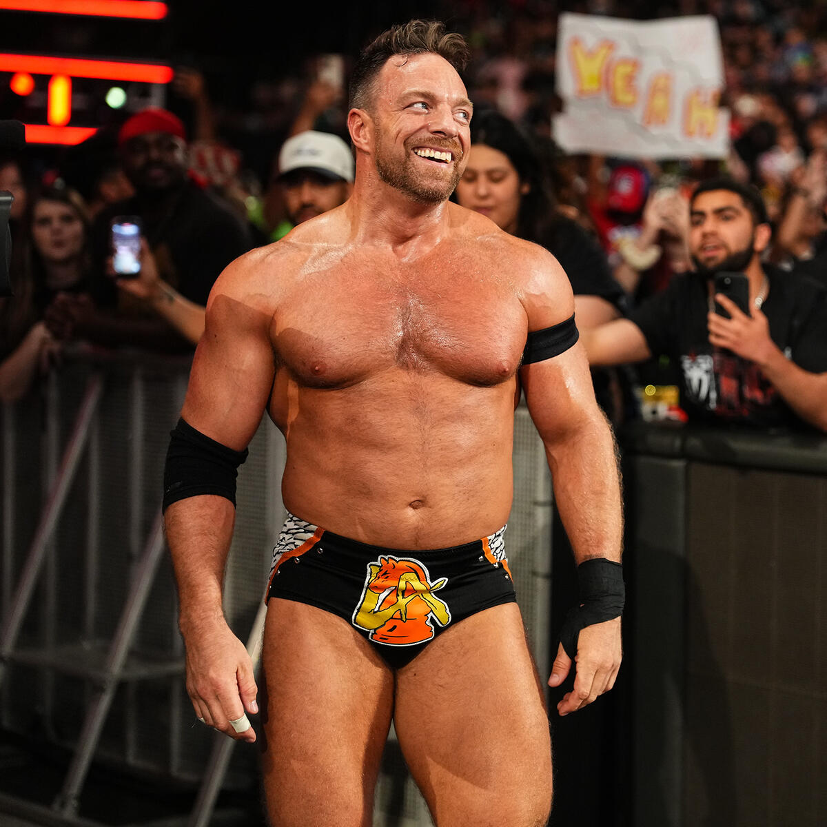 wn_report's tweet photo. 👀 | Bill Apter believes LA Knight is slowly turning heel after subtle changes on WWE RAW. 

#WWERaw 
#LAKnight https://t.co/giSZllarov