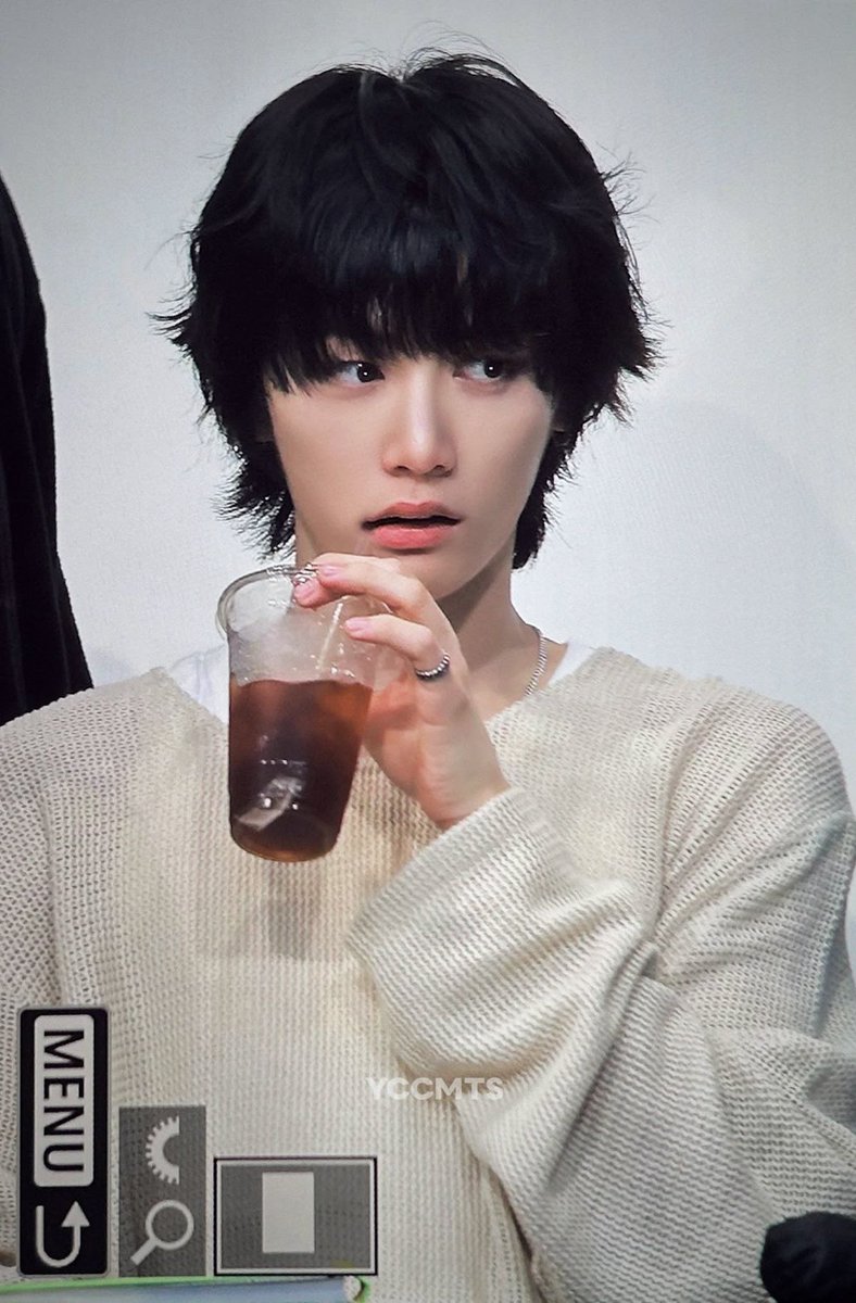 똥만Ol tweet media