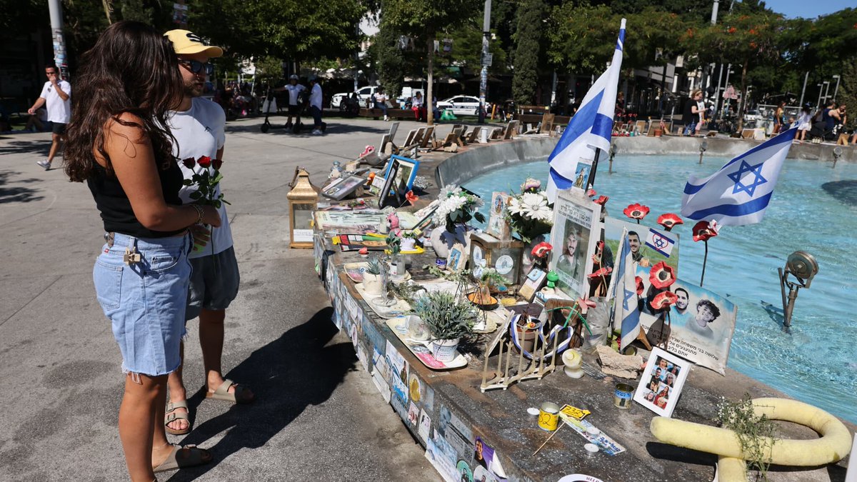 Fête religieuse, hostilité des familles d'otages: pourquoi aucune cérémonie nationale n'est organisée ce 7-Octobre en Israël?
l.bfmtv.com/x946